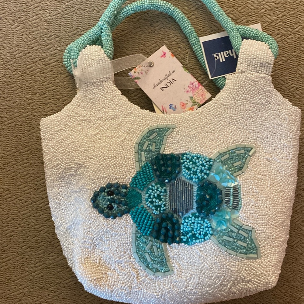 Turtle beaded purse